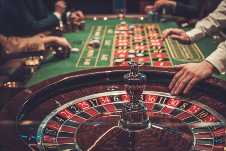 Cách đánh bạc ở Vegas lần đầu tiên - The Frisky