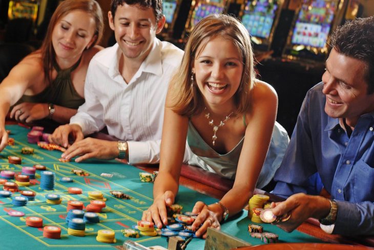 Cách đánh bạc ở Vegas lần đầu tiên - The Frisky