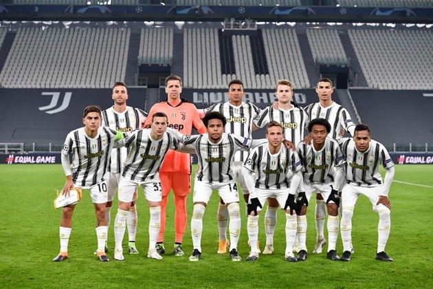 Juventus sử dụng hàng phòng ngự kỳ lạ nhất sau 123 năm