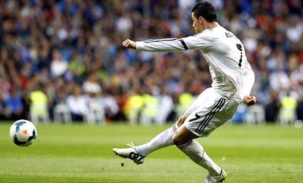 Mẹo kỹ thuật bóng đá của Ronaldo: Từ Elastico đến Knuckleball - Espanyol Việt Nam