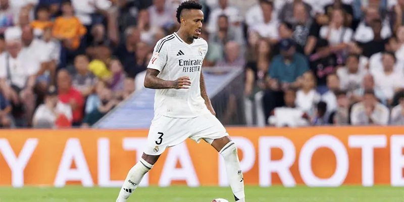 Top 10 hậu vệ xuất sắc nhất thế giới vào năm 2025, theo các chuyên gia