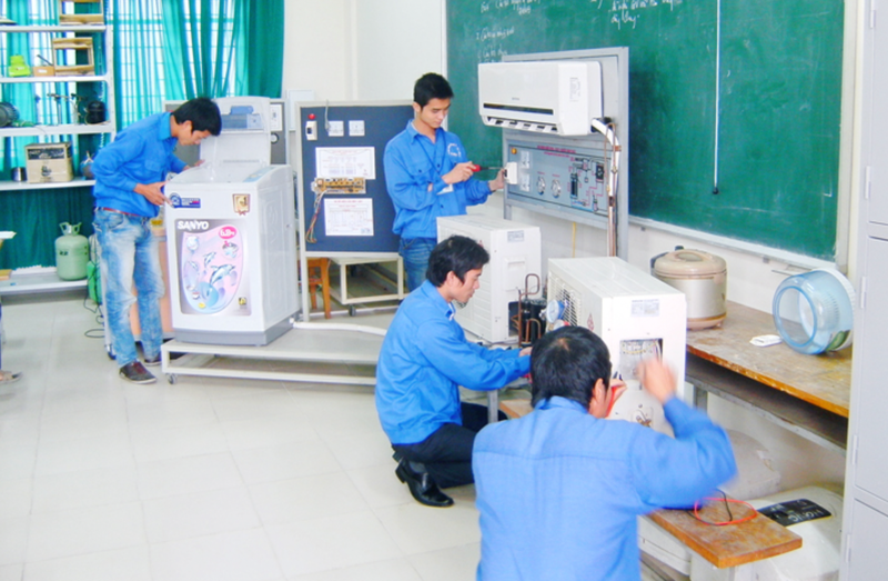 Học nghề điện lạnh